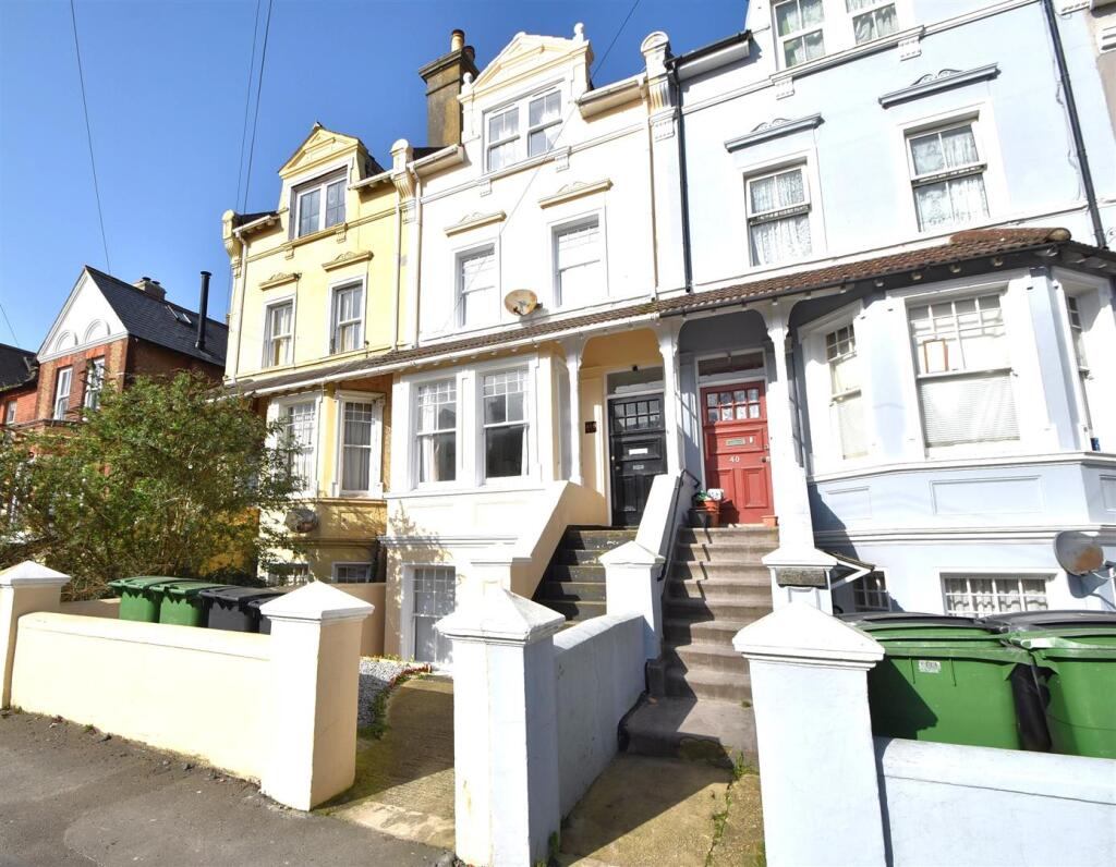 2 bed Apartment for rent in Hastings. From Rush Witt & Wilson - St.Leonards-on-sea