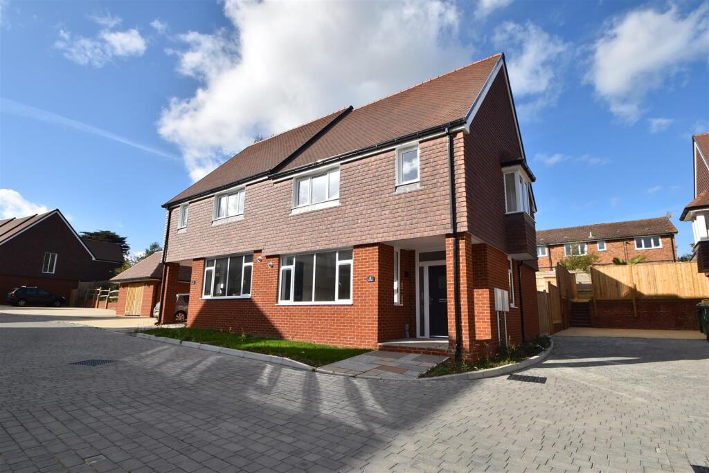 3 bed Detached for rent in Hastings. From Rush Witt & Wilson - St.Leonards-on-sea 3 bed Detached for rent in Hastings. From Rush Witt & Wilson - St.Leonards-on-sea