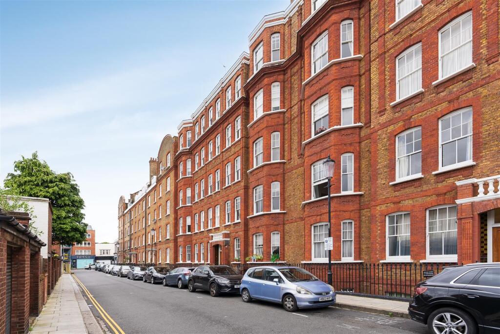 2 bed Apartment for rent in London. From R.Whitley and Co