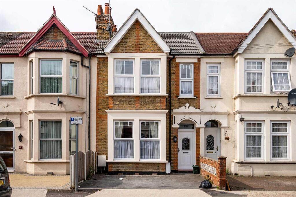 3 bed Mid Terraced House for rent in West Drayton. From R.Whitley and Co