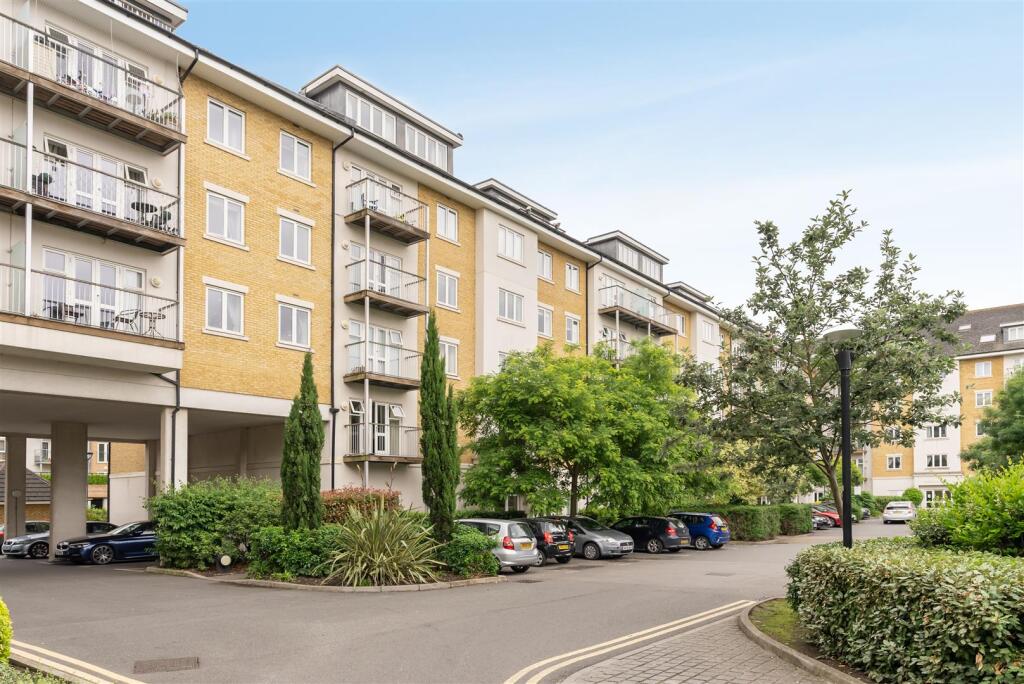 1 bed Apartment for rent in West Drayton. From R.Whitley and Co