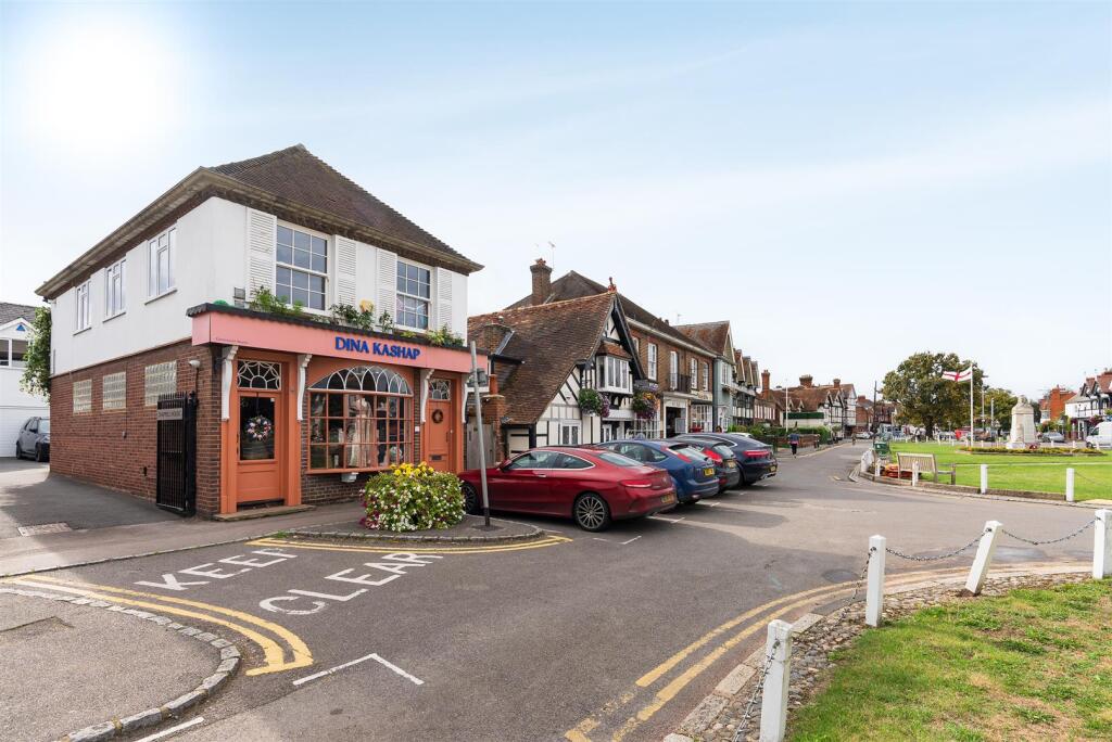 2 bed Apartment for rent in Datchet. From R.Whitley and Co