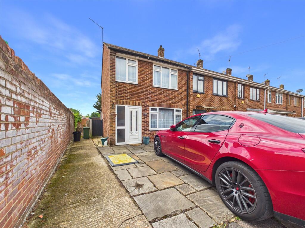3 bed End of Terrace for rent in West Drayton. From R.Whitley and Co