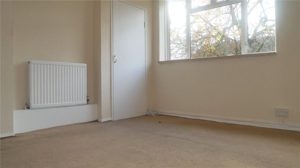 2 bed Apartment for rent in Hayes. From R.Whitley and Co 2 bed Apartment for rent in Hayes. From R.Whitley and Co