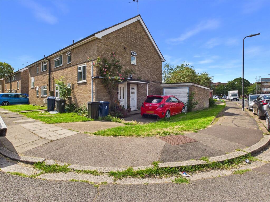 2 bed Apartment for rent in Northolt. From R.Whitley and Co