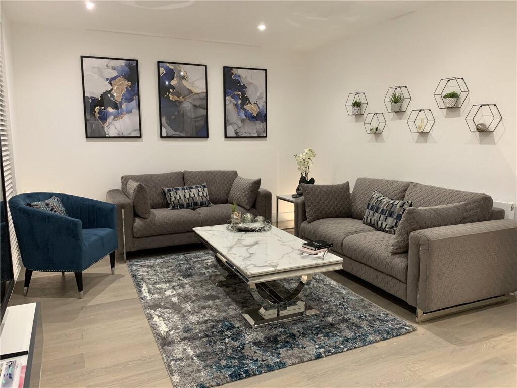 3 bed Apartment for rent in . From R.Whitley and Co 3 bed Apartment for rent in . From R.Whitley and Co