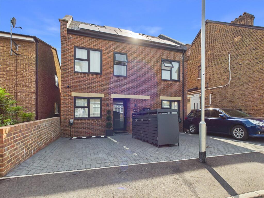 2 bed Apartment for rent in West Drayton. From R.Whitley and Co