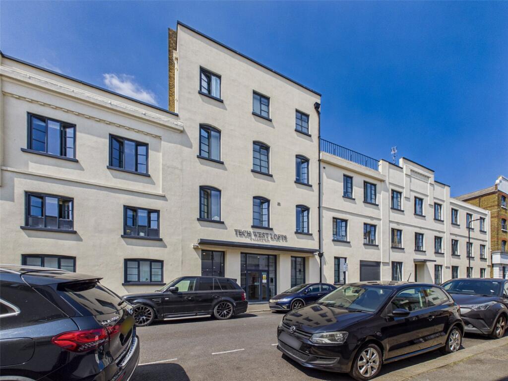 2 bed Apartment for rent in Acton. From R.Whitley and Co