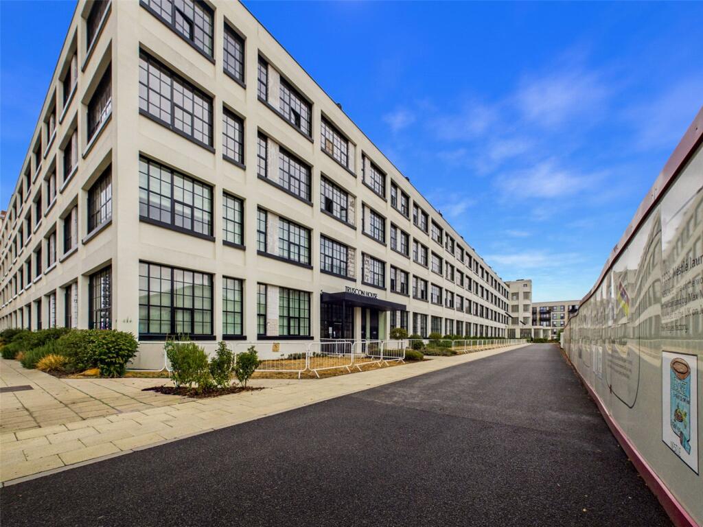 1 bed Apartment for rent in Hayes. From R.Whitley and Co