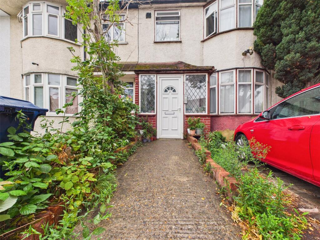 2 bed Apartment for rent in Southall. From R.Whitley and Co