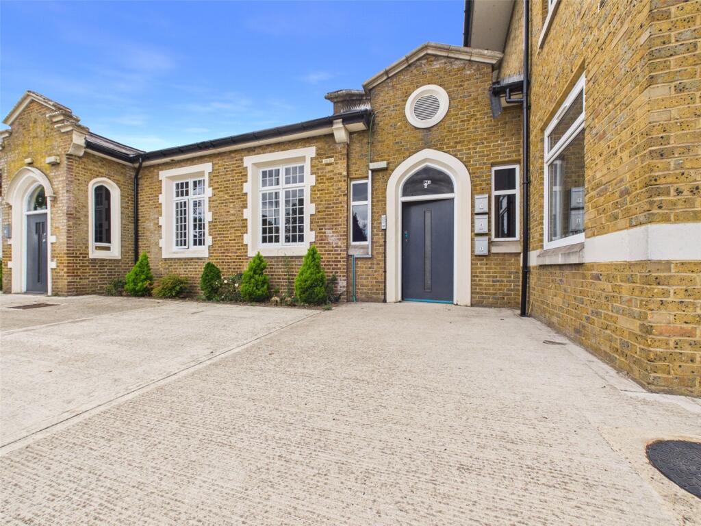 1 bed Apartment for rent in Uxbridge. From R.Whitley and Co