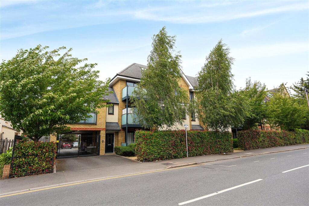 2 bed Apartment for rent in West Drayton. From R.Whitley and Co