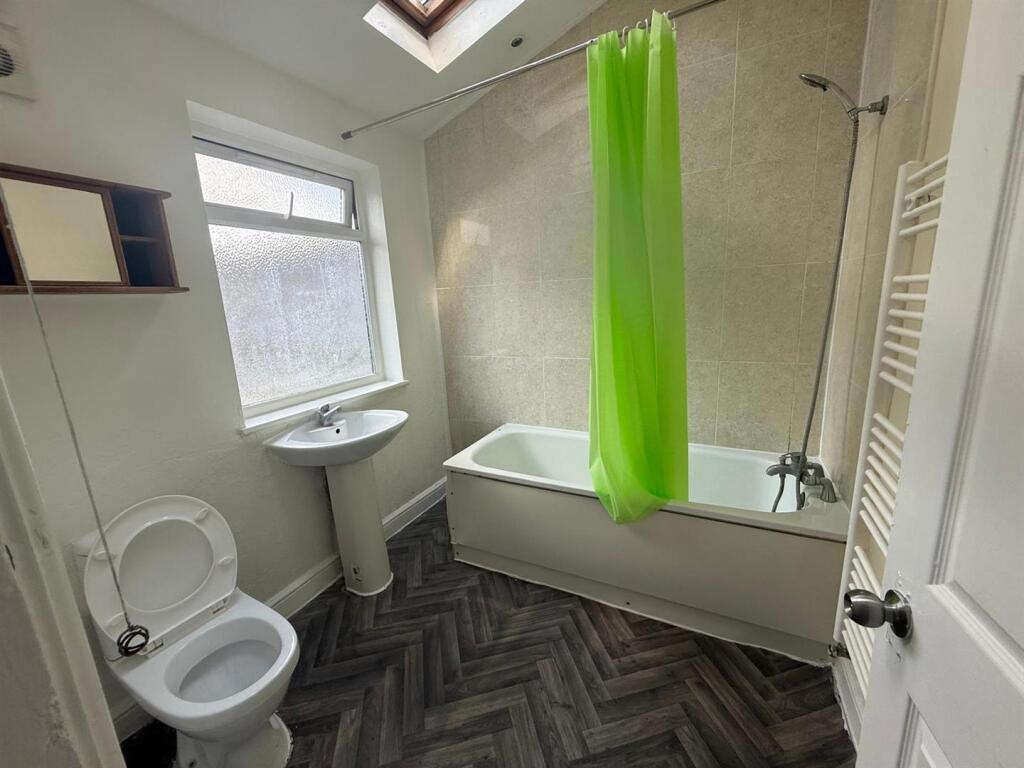 2 bed Annexe for rent in London. From Sandra Davidson - Redbridge