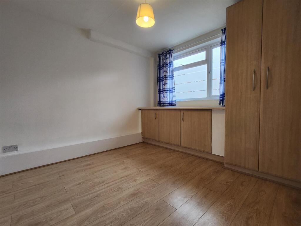 1 bed 1st Floor Flat for rent in Bow. From Sandra Davidson - Redbridge