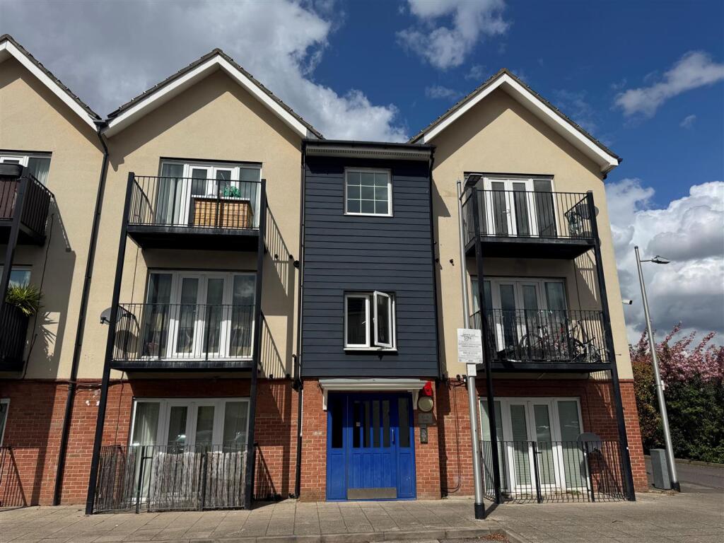 2 bed 1st Floor Flat for rent in Ilford. From Sandra Davidson - Redbridge