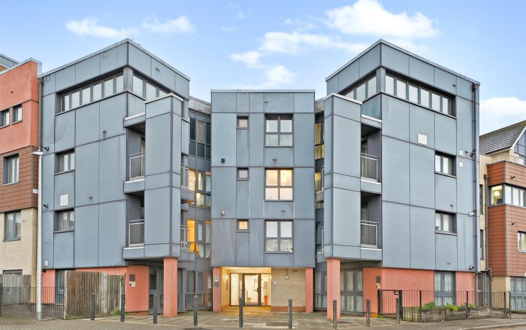 2 bed 1st Floor Flat for rent in Ilford. From Sandra Davidson - Redbridge