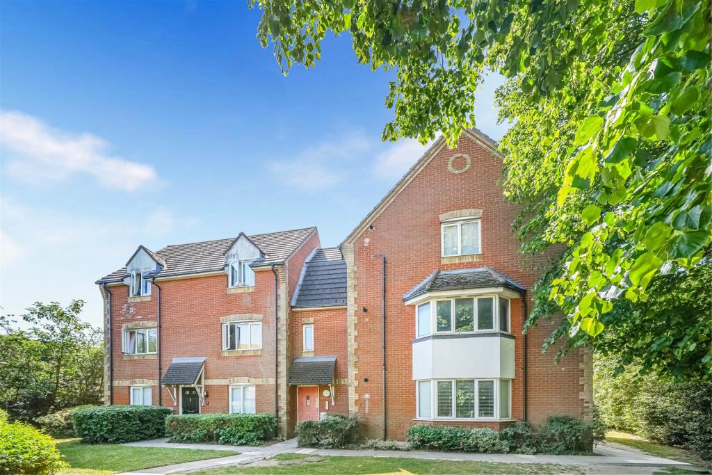 2 bed 1st Floor Flat for rent in Romford. From Sandra Davidson - Redbridge 2 bed 1st Floor Flat for rent in Romford. From Sandra Davidson - Redbridge