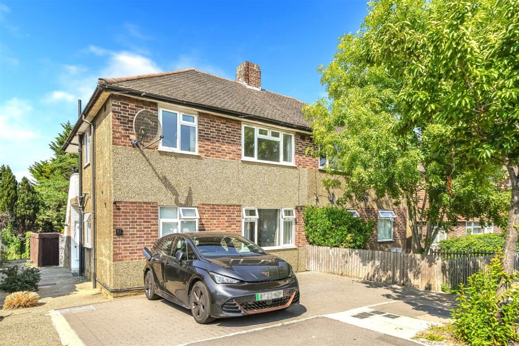 2 bed 1st Floor Flat for rent in Chigwell. From Sandra Davidson - Redbridge 2 bed 1st Floor Flat for rent in Chigwell. From Sandra Davidson - Redbridge