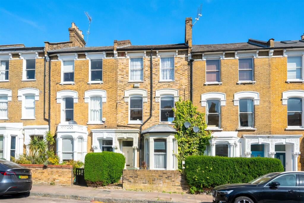 3 bed 1st Floor Flat for rent in London. From Sandra Davidson - Redbridge 3 bed 1st Floor Flat for rent in London. From Sandra Davidson - Redbridge