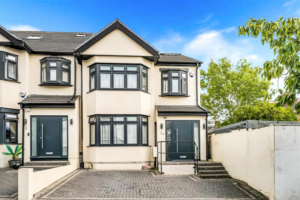 5 bed Detached for rent in Wanstead. From Sandra Davidson - Redbridge