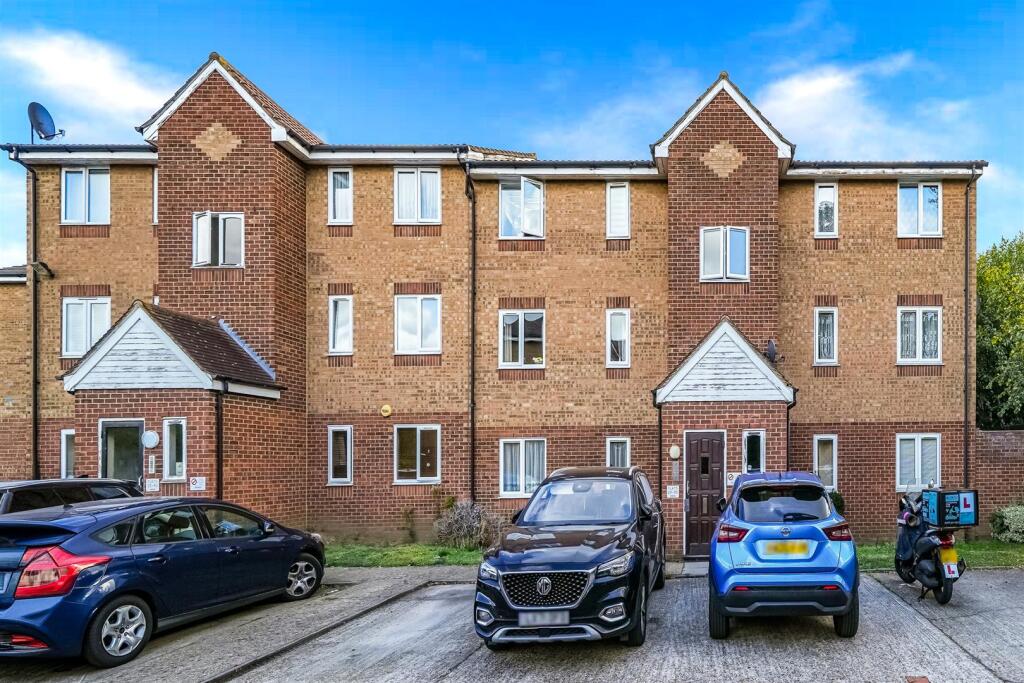 2 bed 1st Floor Flat for rent in Ilford. From Sandra Davidson - Redbridge