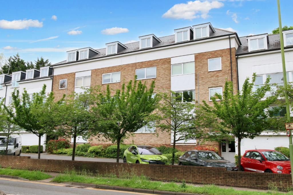 2 bed 1st Floor Flat for rent in Radlett. From Aitchisons - Radlett