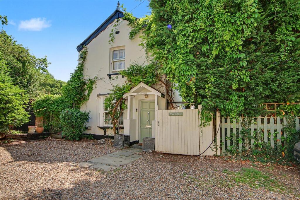 2 bed Detached for rent in Letchmore Heath. From Aitchisons - Radlett