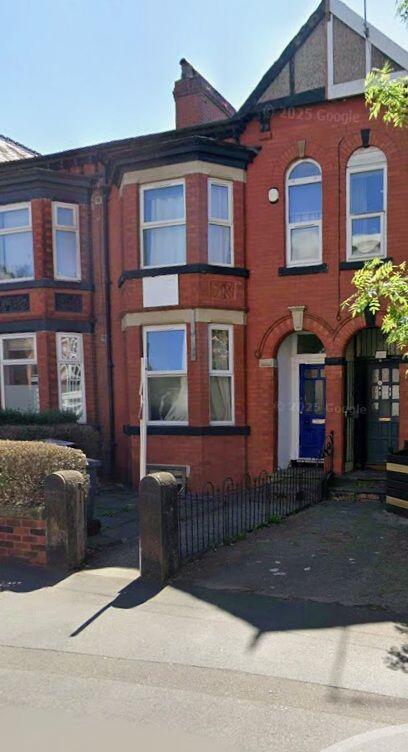 5 bed Mid Terraced House for rent in Manchester. From Ash Residential - Manchester