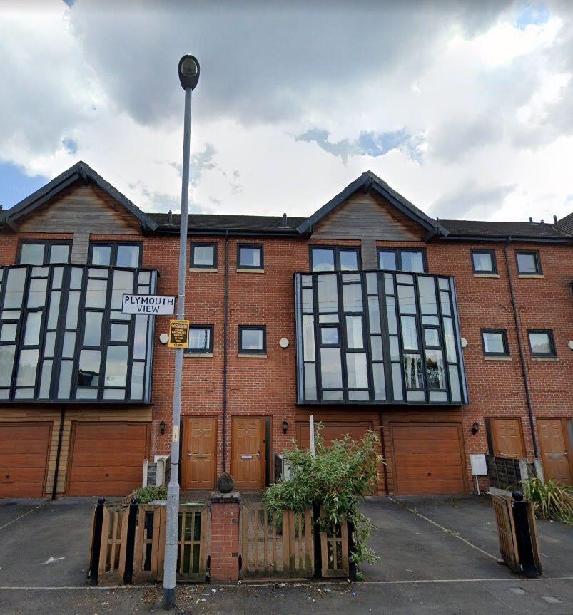 5 bed Mid Terraced House for rent in Manchester. From Ash Residential - Manchester