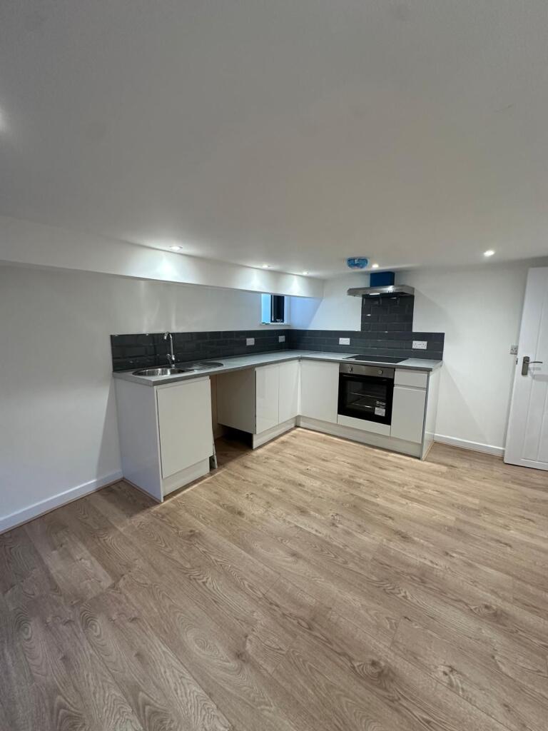 2 bed Apartment for rent in Urmston. From Ash Residential - Manchester