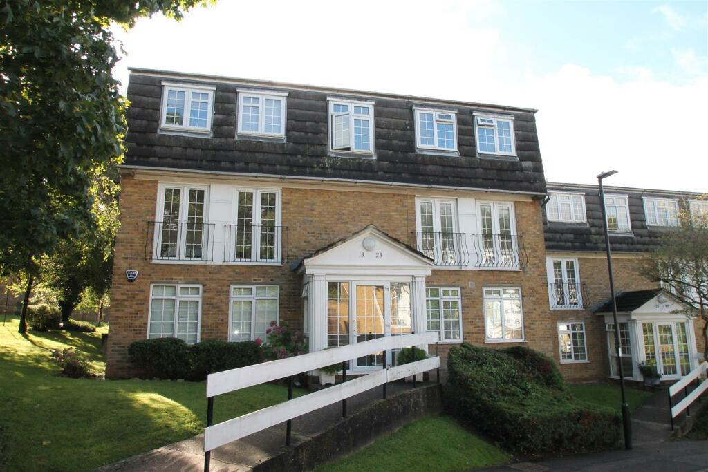 1 bed Flat for rent in Botany Bay. From Anthony Webb Estate Agents - Palmers Green