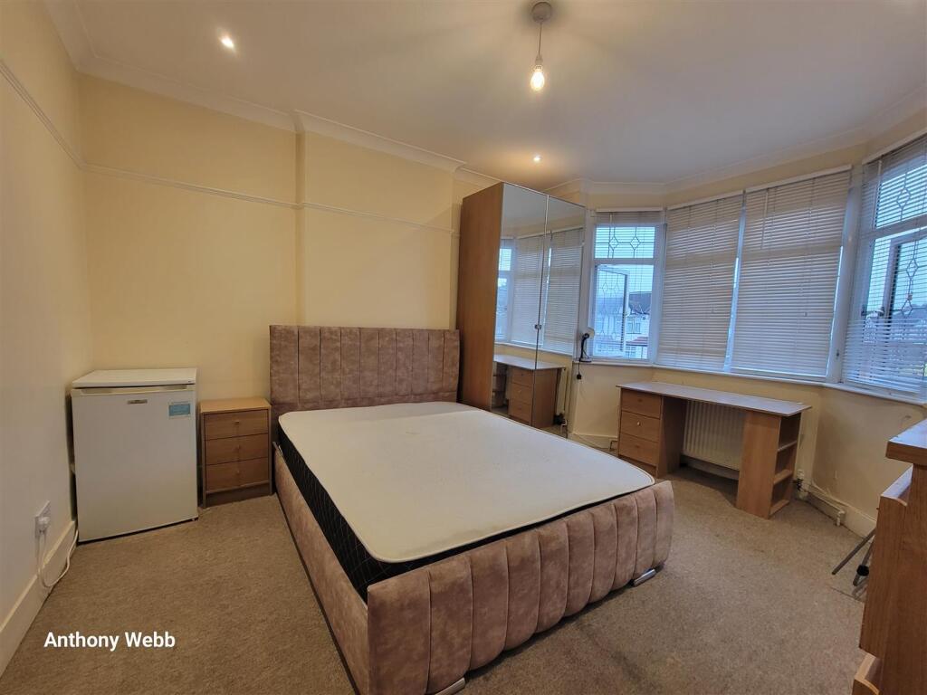 0 bed House Share for rent in Edmonton. From Anthony Webb Estate Agents - Palmers Green 0 bed House Share for rent in Edmonton. From Anthony Webb Estate Agents - Palmers Green
