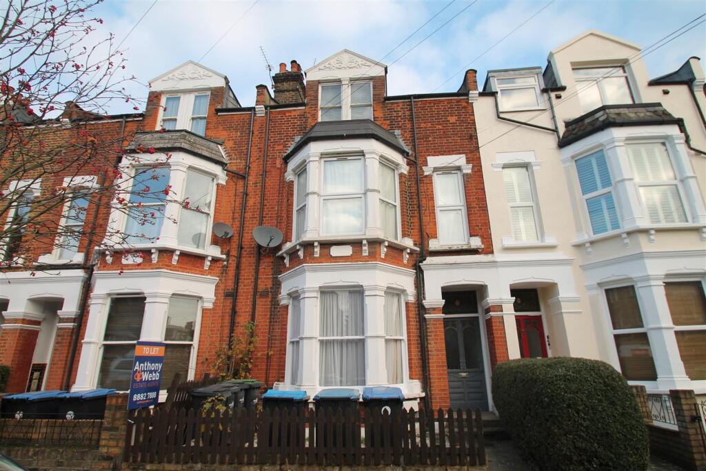 2 bed 1st Floor Flat for rent in Southgate. From Anthony Webb Estate Agents - Palmers Green