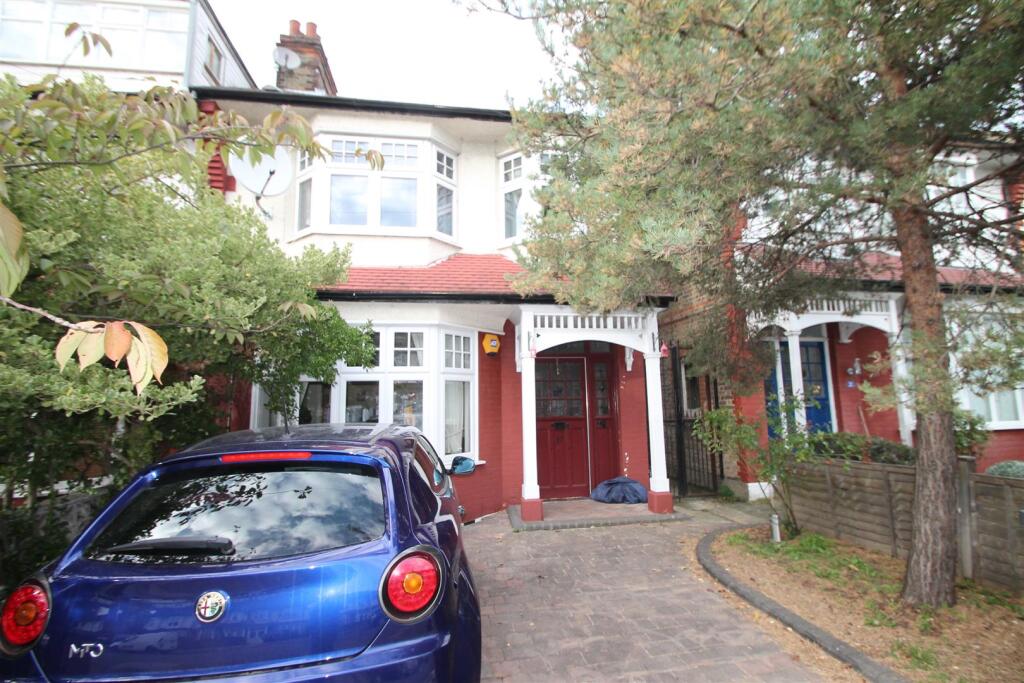 4 bed End of Terrace for rent in Wood Green. From Anthony Webb Estate Agents - Palmers Green 4 bed End of Terrace for rent in Wood Green. From Anthony Webb Estate Agents - Palmers Green