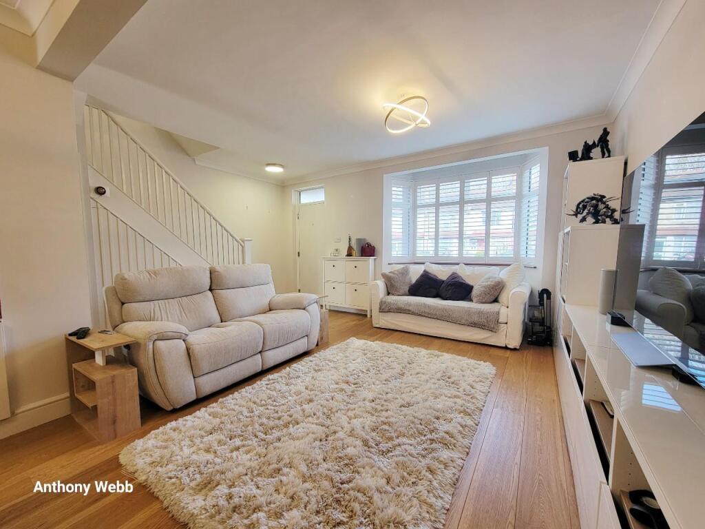 3 bed Detached for rent in Southgate. From Anthony Webb Estate Agents - Palmers Green