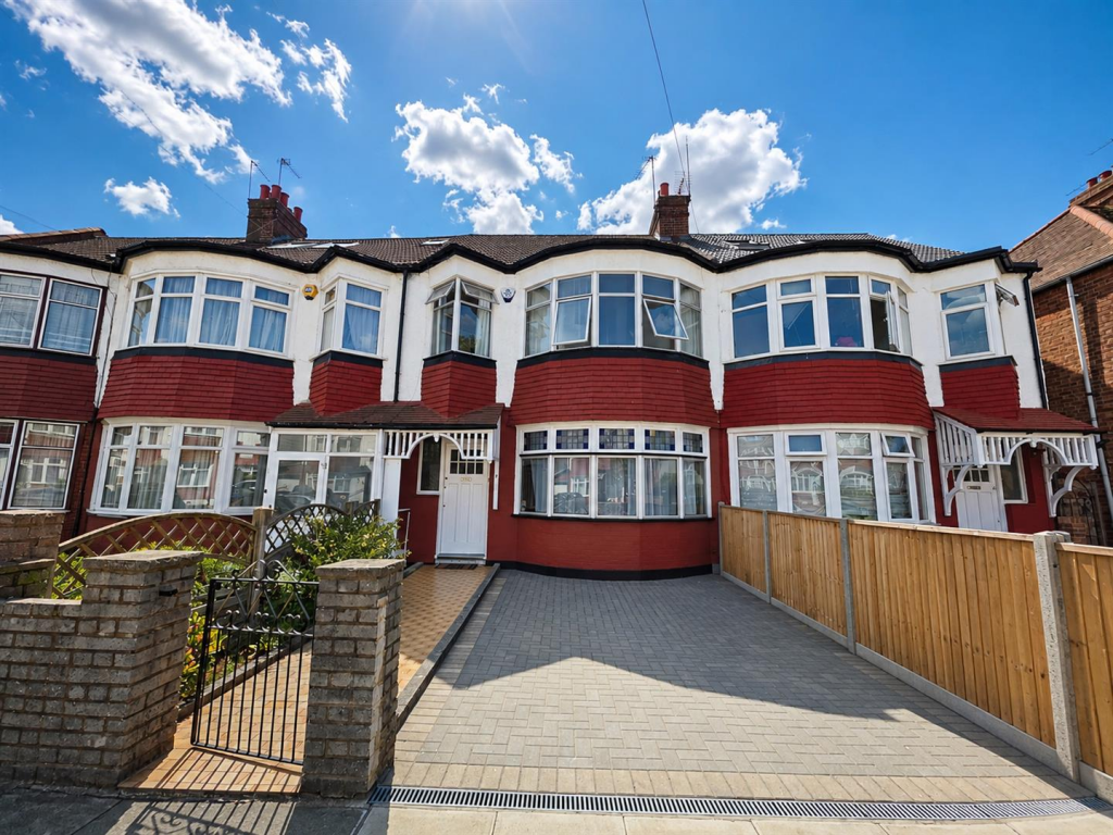 3 bed Mid Terraced House for rent in Wood Green. From Anthony Webb Estate Agents - Palmers Green