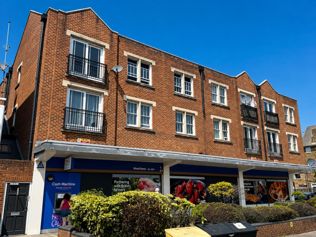 1 bed 1st Floor Flat for rent in Wood Green. From Anthony Webb Estate Agents - Palmers Green