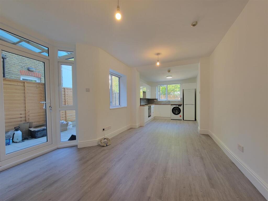 1 bed 1st Floor Flat for rent in Hornsey. From Anthony Webb Estate Agents - Palmers Green 1 bed 1st Floor Flat for rent in Hornsey. From Anthony Webb Estate Agents - Palmers Green