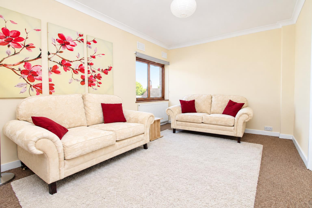 2 bed 1st Floor Flat for rent in Wood Green. From Anthony Webb Estate Agents - Palmers Green 2 bed 1st Floor Flat for rent in Wood Green. From Anthony Webb Estate Agents - Palmers Green
