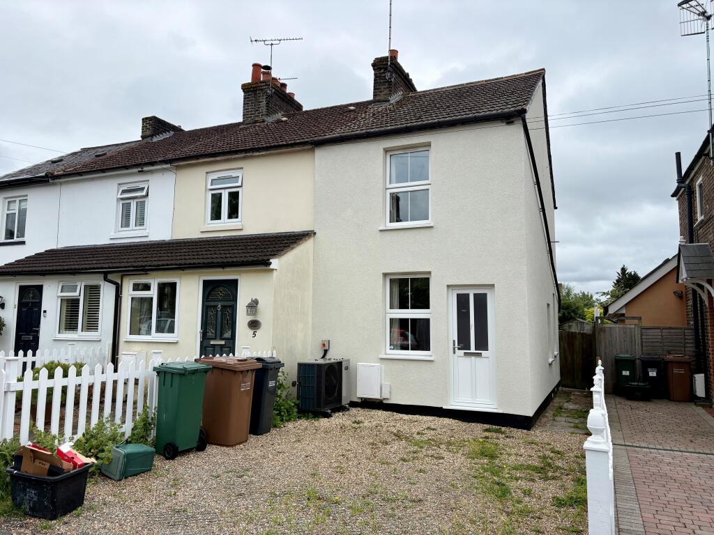 2 bed End of Terrace for rent in Reigate. From Robinsons - Reigate