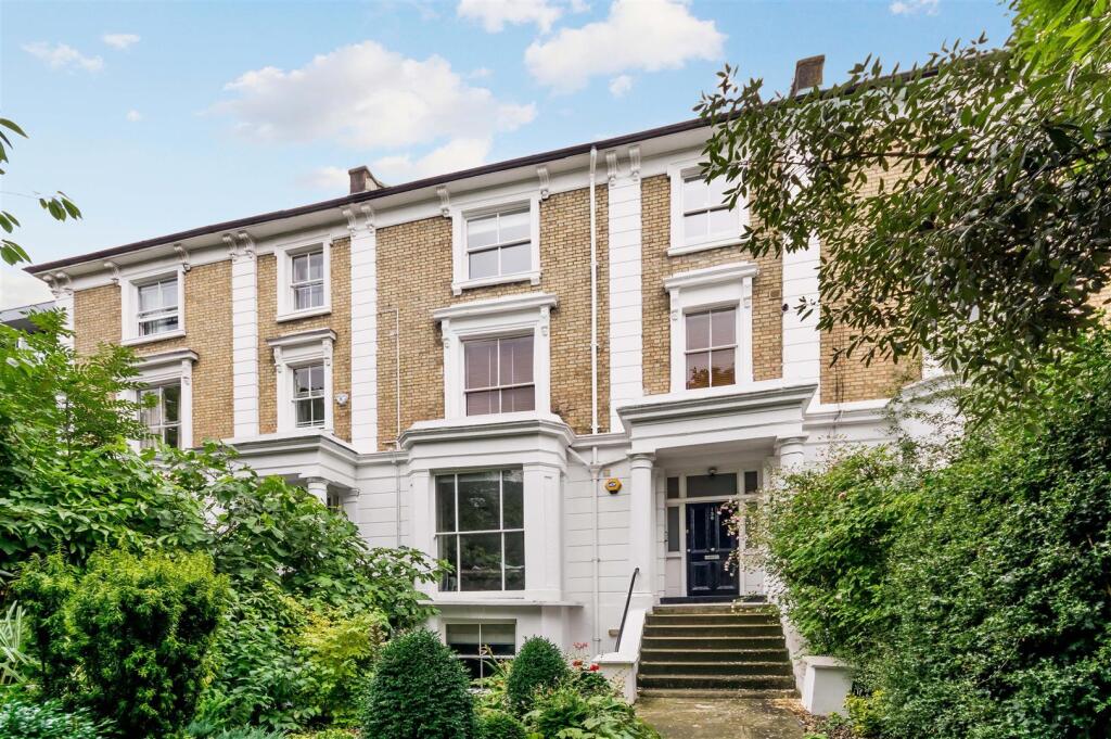 3 bed 1st Floor Flat for rent in Hampstead. From TK International - Hampstead
