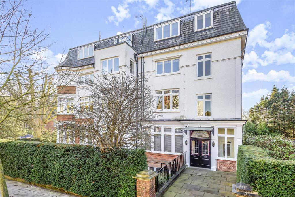 3 bed 1st Floor Flat for rent in Hampstead. From TK International - Hampstead