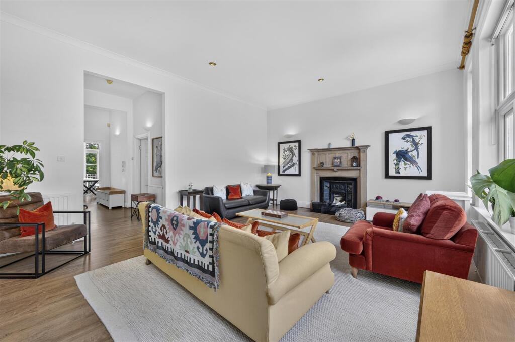 4 bed Apartment for rent in Hampstead. From TK International - Hampstead 4 bed Apartment for rent in Hampstead. From TK International - Hampstead