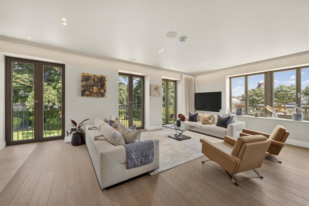 3 bed 1st Floor Flat for rent in Hampstead. From TK International - Hampstead