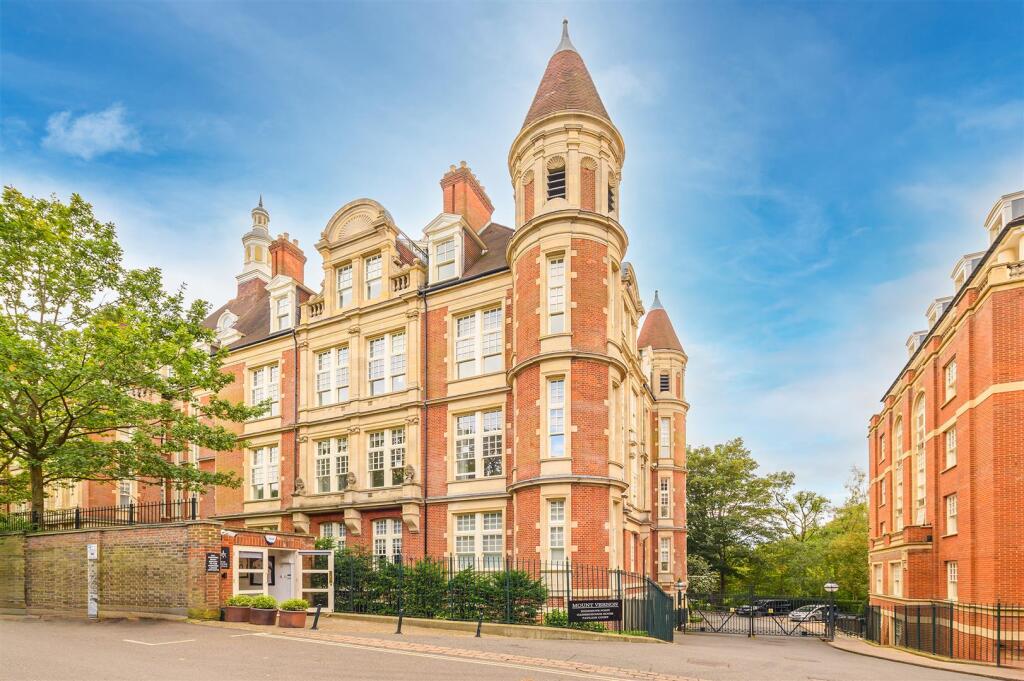 3 bed 1st Floor Flat for rent in Hampstead. From TK International - Hampstead