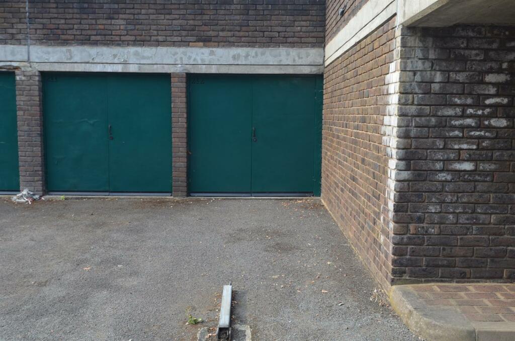 0 bed Parking for rent in Brentford. From Quilliam Property Services