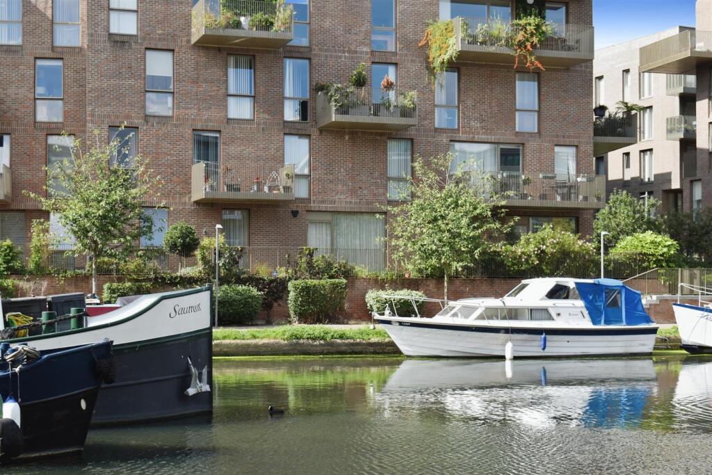 1 bed Apartment for rent in Brentford. From Quilliam Property Services