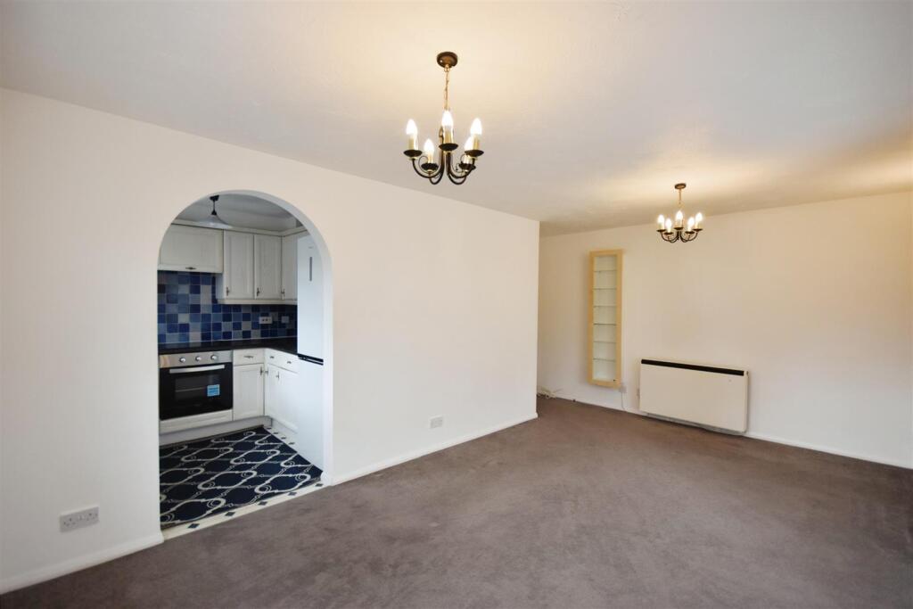 2 bed Apartment for rent in Isleworth. From Quilliam Property Services