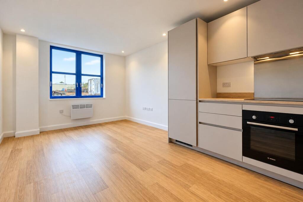 2 bed Apartment for rent in Brentford. From Quilliam Property Services