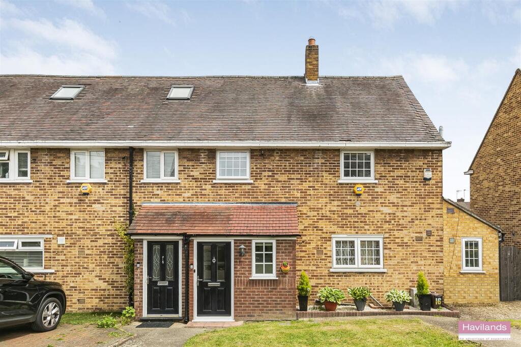 3 bed End of Terrace for rent in Crews Hill. From Havilands - London